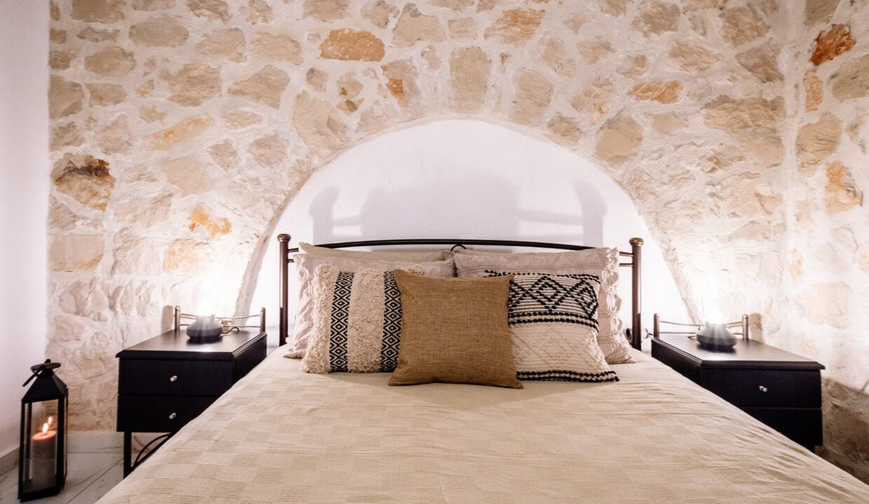 Rosemarie Night (41)