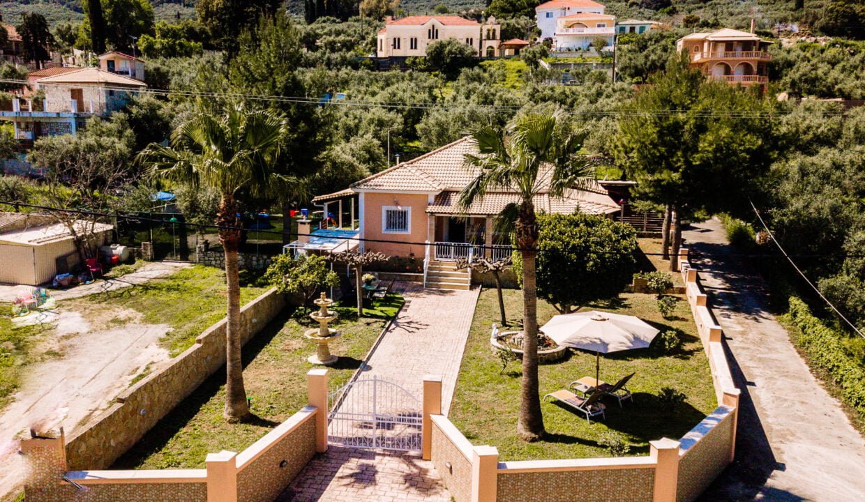 Γιώτα Κούκεσι (70)